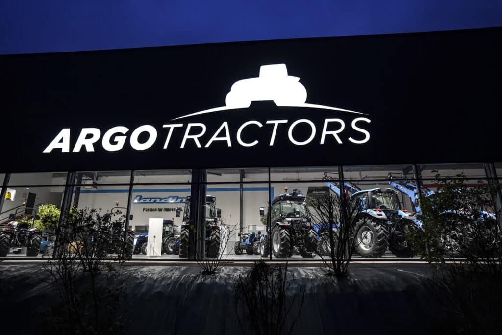 Argo-Tractors-vaulx-milieu-2022-03